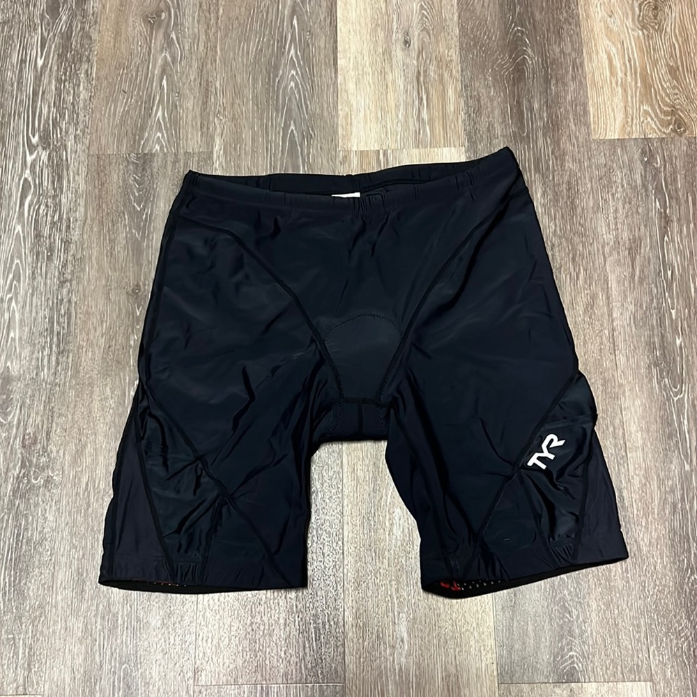 TYR Mens XL Spandex Athletic Shorts